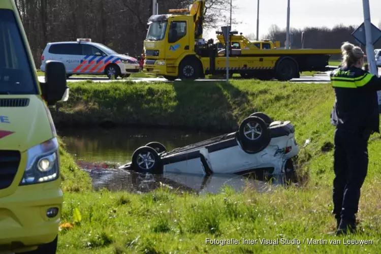 Auto te water in Castricum