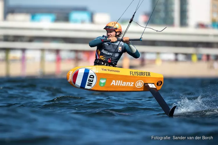 Kitefoilers van TeamAllianz naar Europees Kampioenschap om ervaring op te doen en zich te meten met de wereldtop