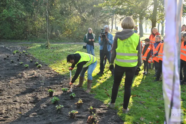 Handen in de grond voor Plant-estafette in Castricum