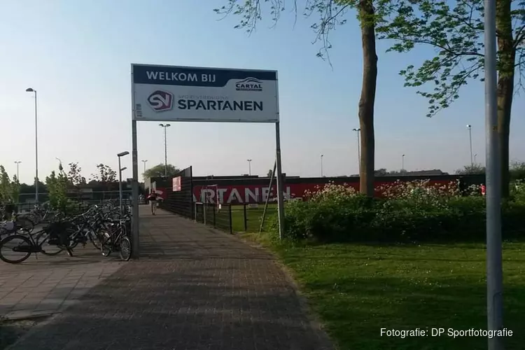 Spartanen houdt koploper Vitesse &#39;22 op gelijkspel