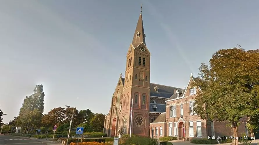 Iconische Corneliuskerk in Limmen verwoest door brand