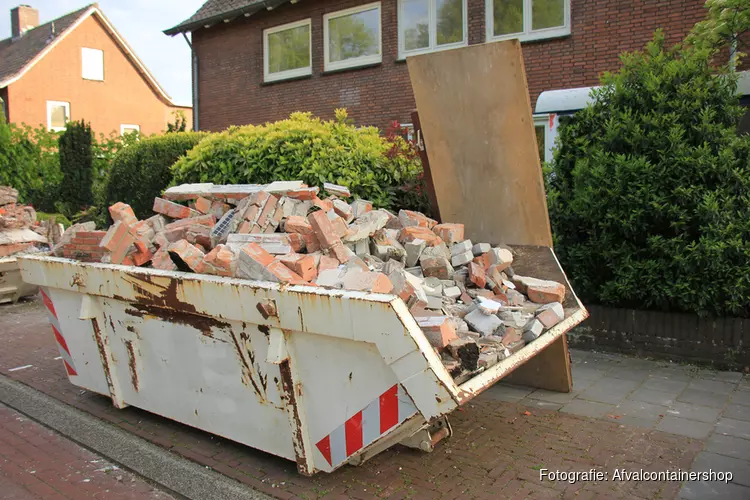 Container voor de deur? Noord-Hollanders betalen de hoogste stoeptax