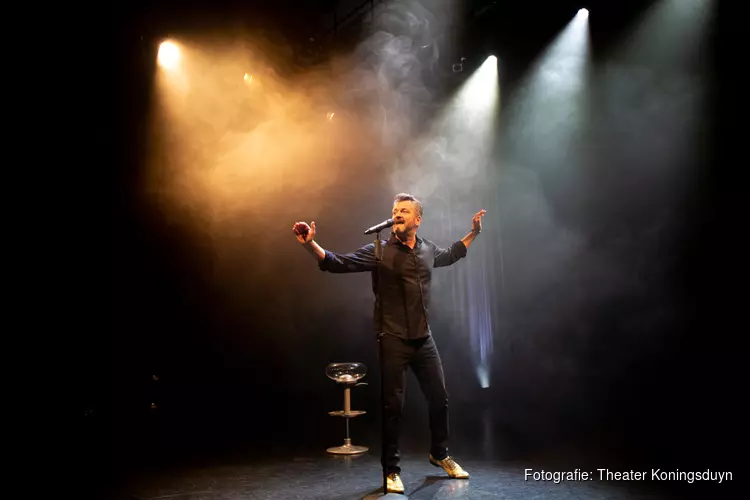 Kasper van Kooten in Theater Koningsduyn in Castricum op 23 november